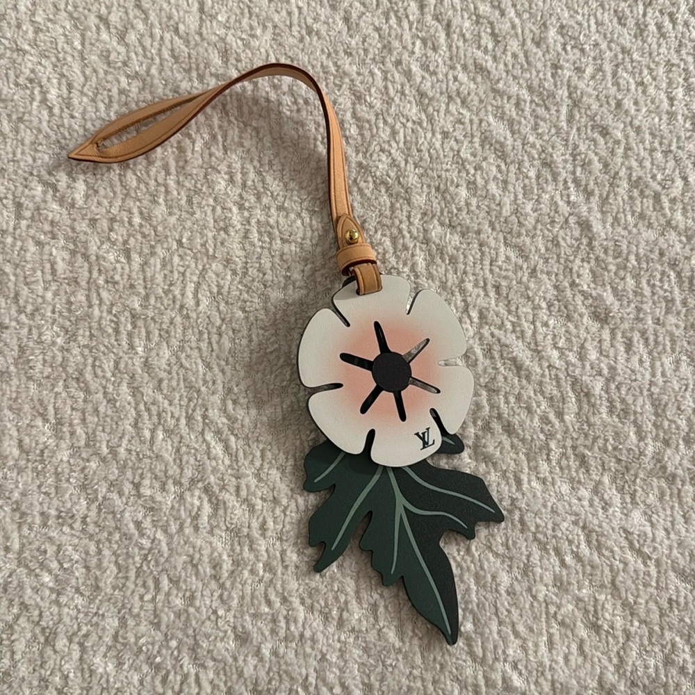 Authentic Louis Vuitton New SS21 By The Pool Leather Flower Bag Charm